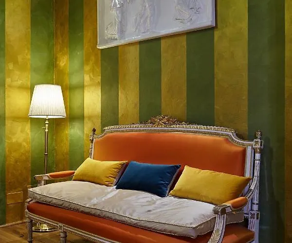 فندق مبيت وإفطار Palazzo Di Alcina - Residenza D'epoca - Luxury - 4*