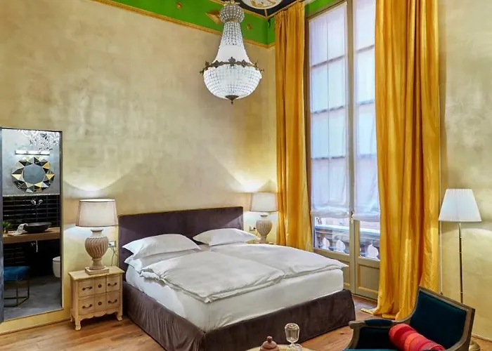 فندق مبيت وإفطار Palazzo Di Alcina - Residenza D'epoca - Luxury - بولونيا