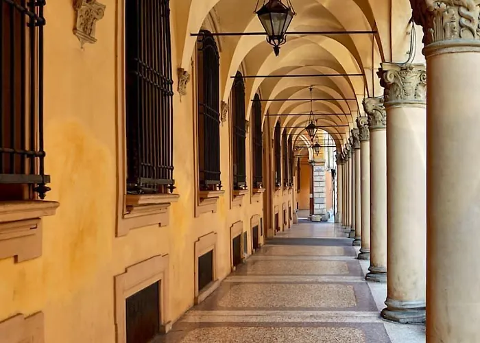 Palazzo Di Alcina - Residenza D'epoca - Luxury - Bed & Breakfast Bologna