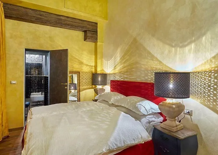 Palazzo Di Alcina - Residenza D'epoca - Luxury - Oda ve Kahvaltı Bolonya